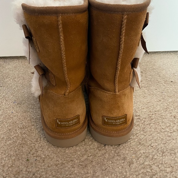 Koolaburra by Ugg, Victoria Short Boot, Chestnut, EUC, Size 10 women’s - Picture 3 of 5